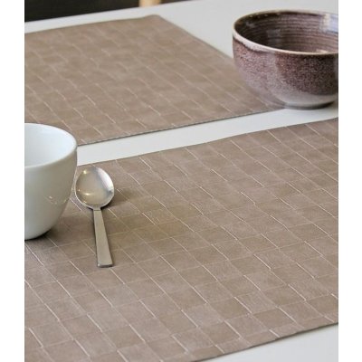 PLACEMAT WICOTEX 30 X 43 CM NILO TAUPE - Taupe place - *0010244828